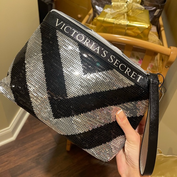 victoria secret - Picture 1 of 1